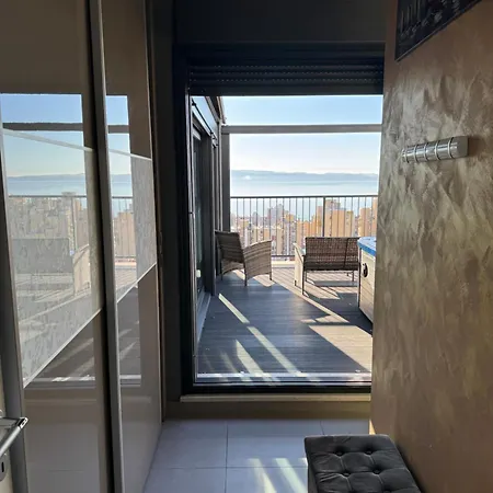 Magic View Luxury Penthouse With Jacuzzi And Sea View Apartment Split Exterior photo