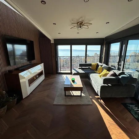 Magic View Luxury Penthouse With Jacuzzi And Sea View Apartment Split Exterior photo