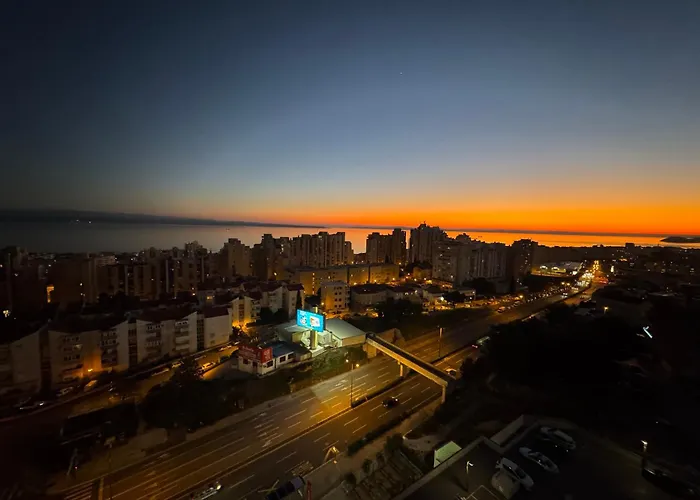 Magic View Luxury Penthouse With Jacuzzi And Sea View