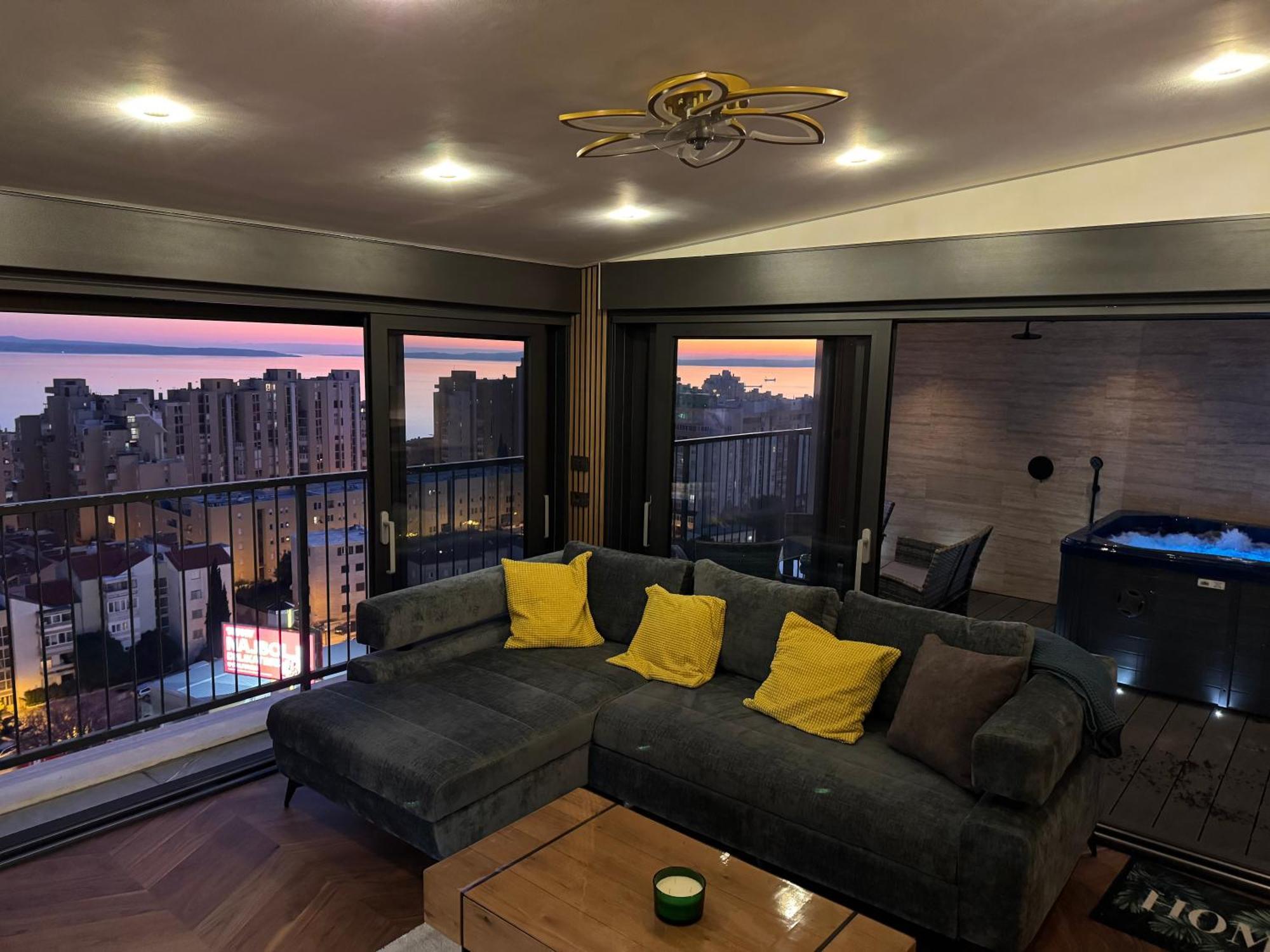 Magic View Luxury Penthouse With Jacuzzi And Sea View Lägenhet *