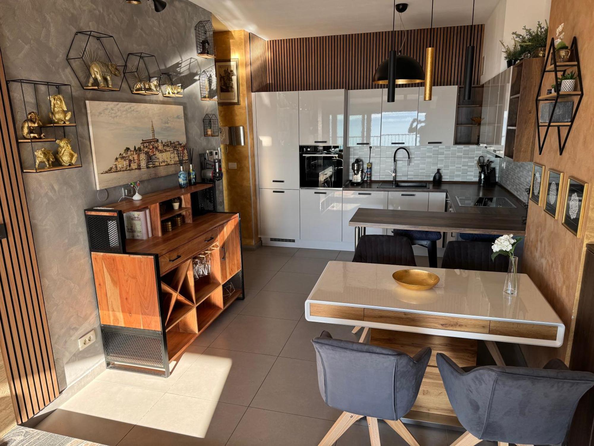 Magic View Luxury Penthouse With Jacuzzi And Sea View Lägenhet Split