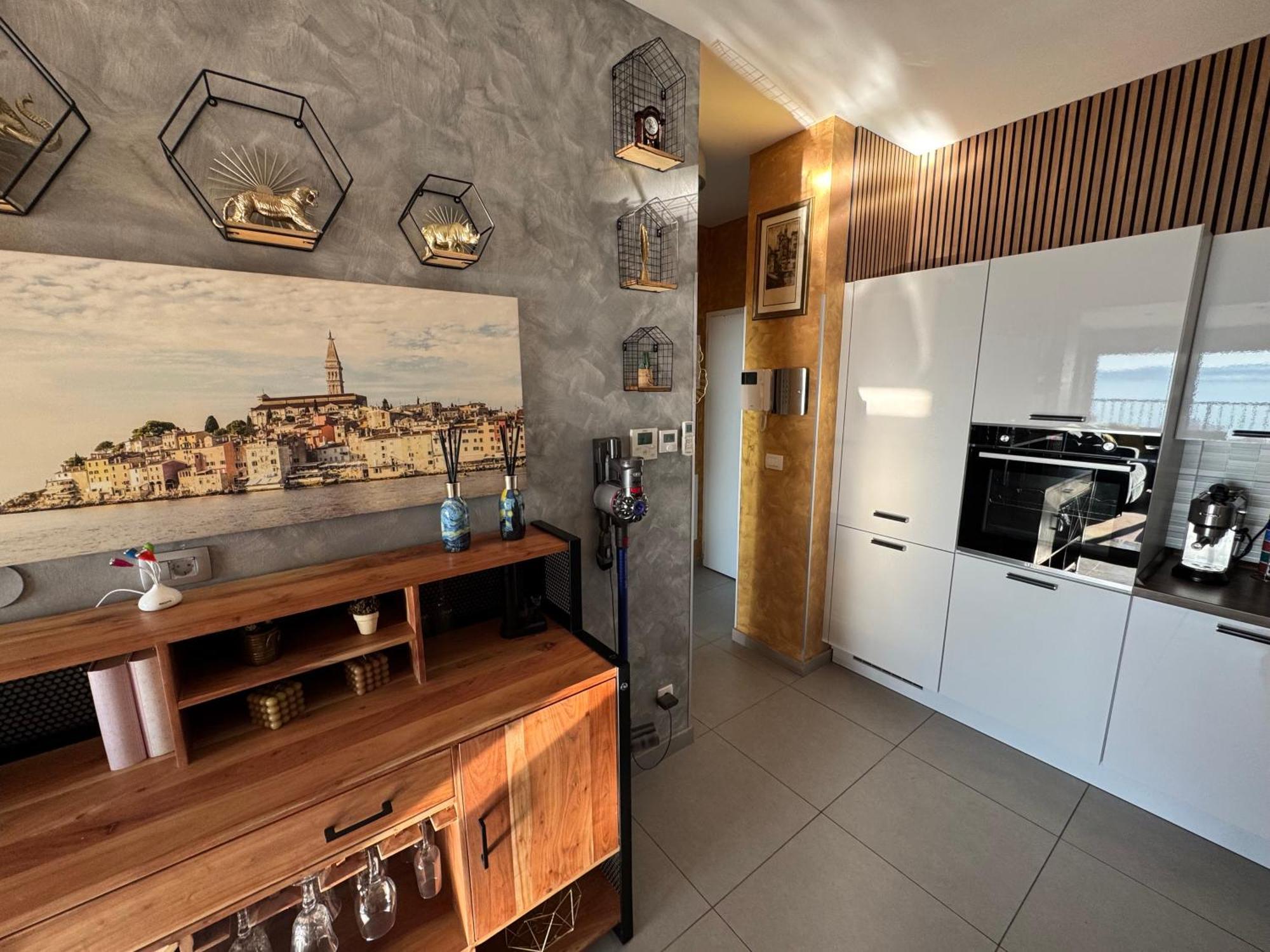 Magic View Luxury Penthouse With Jacuzzi And Sea View